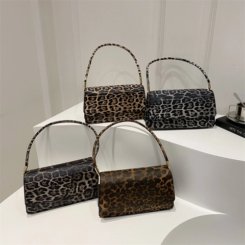Luipaardprint PU Leren Oksel Schoudertas Vintage Flap Kleine Vierkante Handtas Met Gouden Hardware Voor Dames