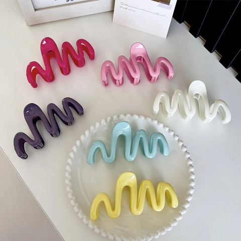 Large Wave Hair Claw Clip Plastic Resin S-Curve Shark Clamp Dopamine Colors Hair Styling Accessory For Women