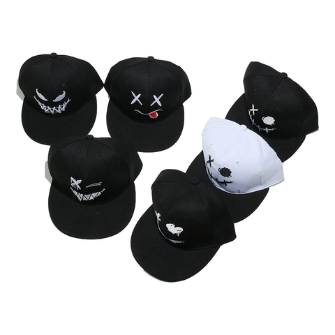 Berretto da Baseball Hip Hop in Acrilico con Ricamo Smiley Graffiti Tesa Piatta Snapback per Uomo Donna Streetwear Party Regalo