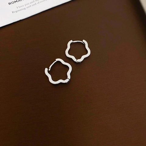 Hollow Flower Hoop Earrings Copper Minimalist Floral Ear Buckle With Stainless Steel Earring Post For Women Daily Commute
