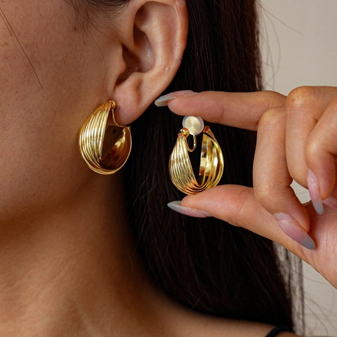 Gedrehte Runde Clip Ohrringe Kupfer Metallisch Geometrischer Nicht Durchstochener Ohrschmuck Für Frauen Retro Stil
