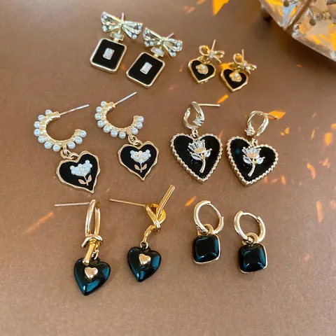French Vintage Enamel Floral Heart Stud Earrings For Women Alloy Jewelry With 925 Sterling Silver Earring Post Elegant