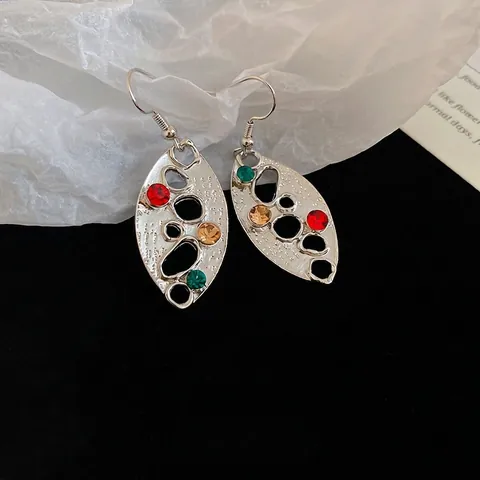 Hollow Oval Drop Earrings Alloy Rhinestone Inlaid Hammered Texture Ethnic Retro Style For Women