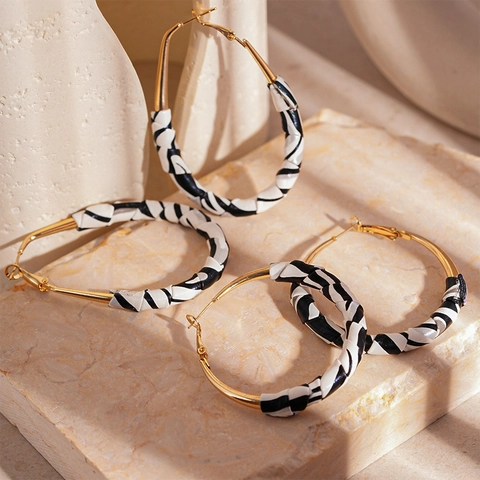 Pendientes De Aro Geométricos Envueltos En Cuero Con Patrón De Cebra Joyería De Moda Para Mujer Con Poste De Plata 925