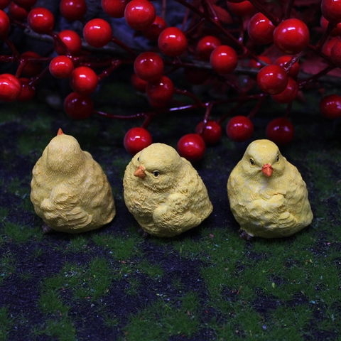 Mini Simulation Chick Figurine Realistic Resin Miniature Chicken For Garden Micro Landscape Succulent Decor Pastoral