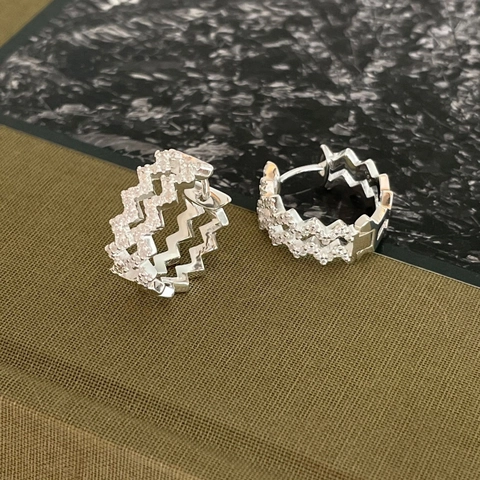 Orecchini A Lobo In Argento Sterling 925 Con Onde Increspate Con Micro Pavé Di Zirconi Bianchi Geometrici Moderni Per Donne