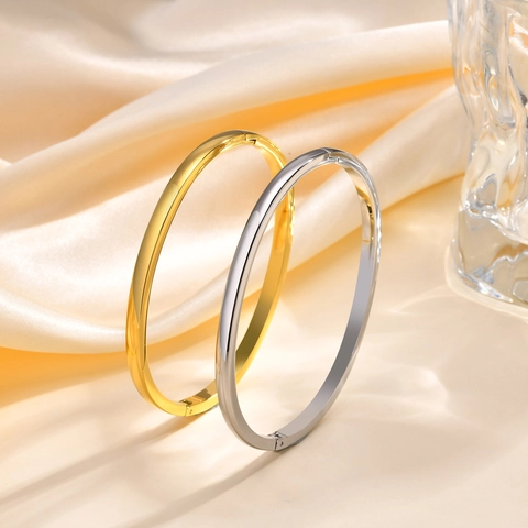 Brazalete Minimalista De Acero Inoxidable Pulido Para Mujer Bisagra Ovalada Acabado Espejo Liso Joyería Diaria