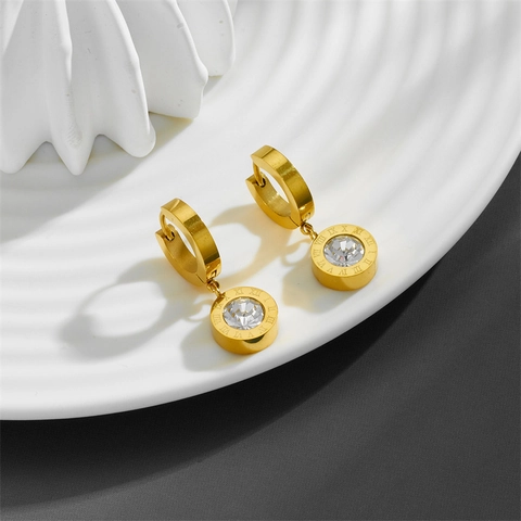 Orecchini Huggie In Acciaio Al Titanio Pendente Rotondo Numeri Romani Zircone Gioielli Donna