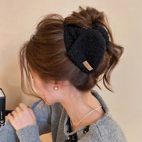 Plüsch Haarklammer Dreieck Kunstpelz Acryl Herbst Winter Elegant Große Shark Haarklammer Für Frauen Retro Accessoire