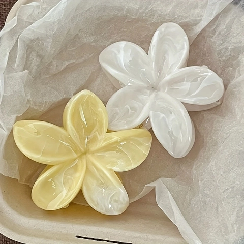 Flower Hair Claw Clip Acetate Marble Texture Plumeria Shape Shark Hair Catch Vacation Sweet Accessories For Women Girls