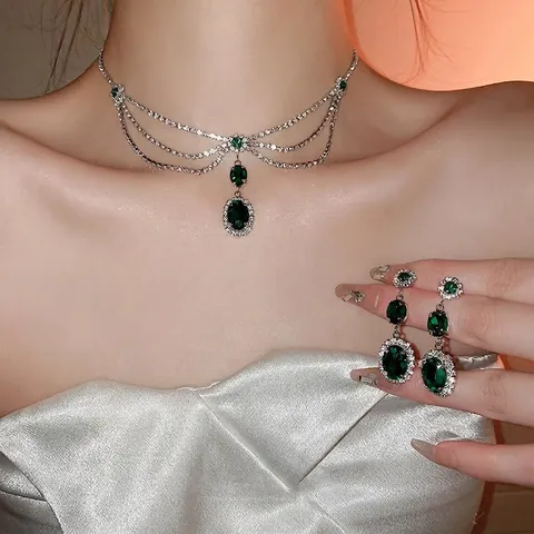 Collana E Orecchini Vintage Verde Smeraldo Zircone Gioielli Rame Strass Multistrato Con Perno In Argento