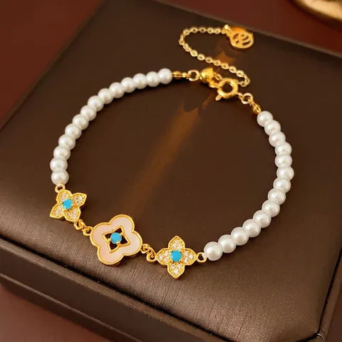 Vintage Flower Artificial Pearl Bracelet 18K Gold Plated Copper Zircon Mother Of Artificial Pearl French Court Style Jewelry For Women