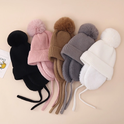 Bonnet En Maille D'Hiver Pour Enfants Avec Cache-Oreilles Doublé Polaire Pompon En Fausse Fourrure Cordons