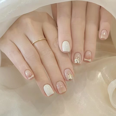 Short Square Press On Nails French Gradient Champagne Glitter Glossy ABS Artificial False Finger Nails Sweet Elegant Women