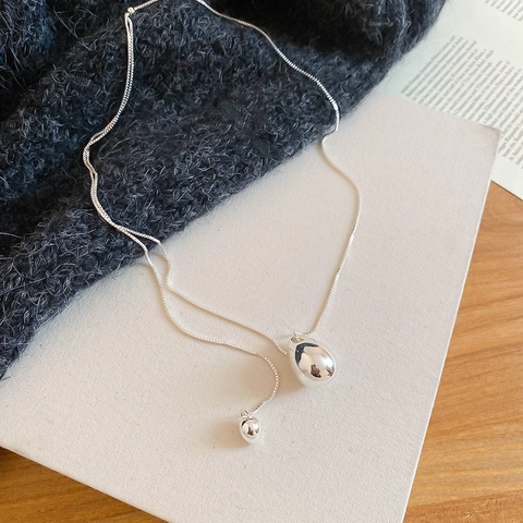 Collier Pendentif Double Goutte D'Eau Minimaliste Alliage Cuivre Finition Miroir Polie Longue Chaîne De Pull Pour Femmes