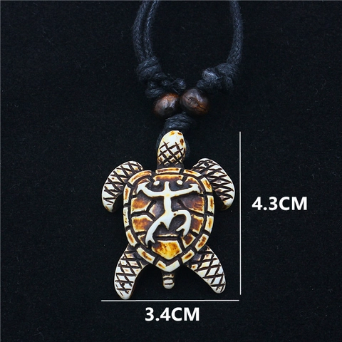 Meeresschildkröte Anhänger Halskette Harz Knochenimitation Tribal Ethno Muster Schwarzes Seil Holzperlen