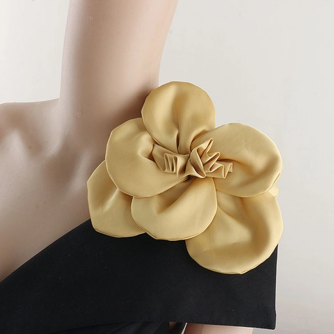 Broche De Flor De Camelia 3D Grande Corsage Floral De Tela De Satén Hecho A Mano Para Accesorios De Estilo De Vestido De Fiesta De Boda Para Mujeres