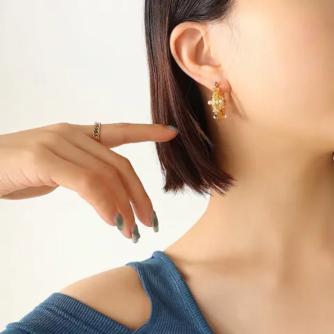 Orecchini a Cerchio in Acciaio al Titanio Martellato Vintage Francese per Donna Con Zirconia E Perla Artificiale Oro Argento