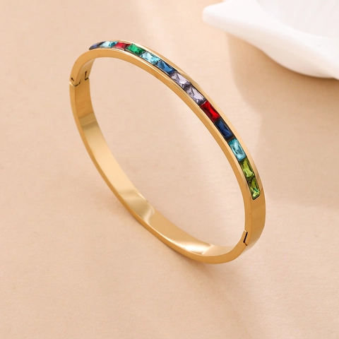 Bracciale Rigido A Cerniera In Acciaio Inossidabile Placcato Oro Con Zirconi Rettangolari Arcobaleno Per Donna