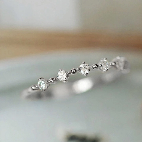 Anillo De Cobre Elegante Con Circonitas Blancas Estilo Coreano Lujo Ligero Diseño Ondulado Joyería Apilable Para Mujeres