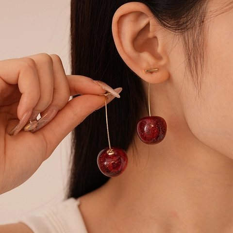 Boucles D'oreilles Pendantes Cerise Résine Rouge Avec Tige En Cuivre Doré Et Tige En Acier Bijoux De Fruits Mode