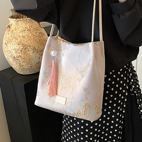 Bolso de Mano Jacquard de Mujer de Nuevo Estilo Chino Elegante Bordado Floral de Mariposa Bolso Cubo Con Borla Correa de Cuero PU