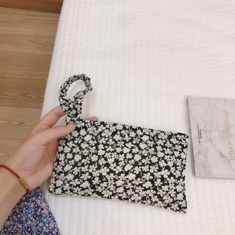 Floral Print Cotton Fabric Pouch Handbag With Wristlet Strap Zipper Closure Small Sweet Phone Bag For Women Girls
