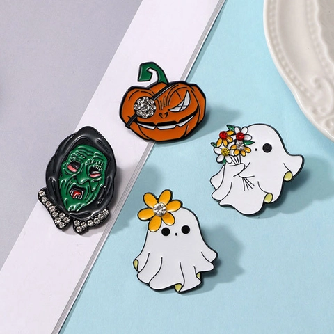 Halloween Enamel Pin Brooch Alloy Rhinestone Cartoon Ghost Pumpkin Witch Badge Jewelry For Backpack Clothing Novelty Accessory