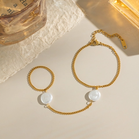 Stainless Steel Artificial Pearl Finger Chain Bracelet 18K Gold Plated Elegant Hand Back Jewelry For Women Fashion Accessory