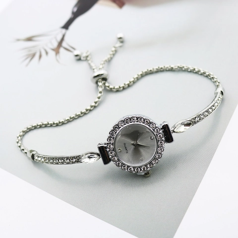 Mode Damen Armband Uhr Elegant Strass Eingelegt Verstellbarer Kordelzug Quarz Uhr Legierung Damen Armbanduhr Schmuck Geschenk