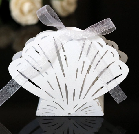 Shell Shape Candy Boxes Laser Cut Hollow Pearlescent Paper Gift Box With Ribbon For Wedding Party Celebration Elegant