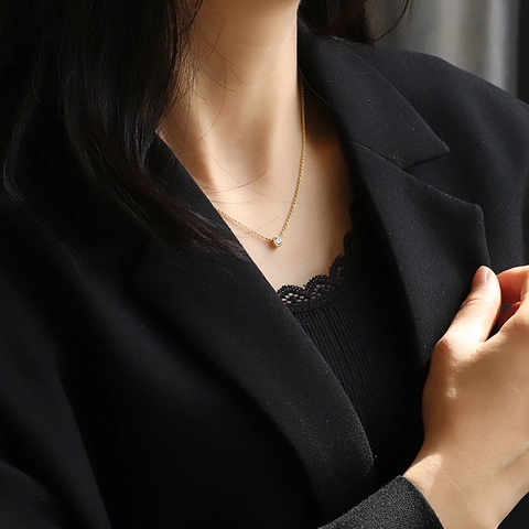 Collier Pendentif En Zircon Rond Laiton Plaqué Or 18K Chaîne Clavicule Minimaliste Bijoux Pour Femmes