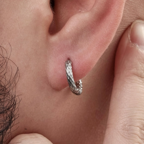 Vintage Stainless Steel Hammered Texture Hoop Earrings Unisex Piercing Jewelry For Men And Women Retro Style Accessories