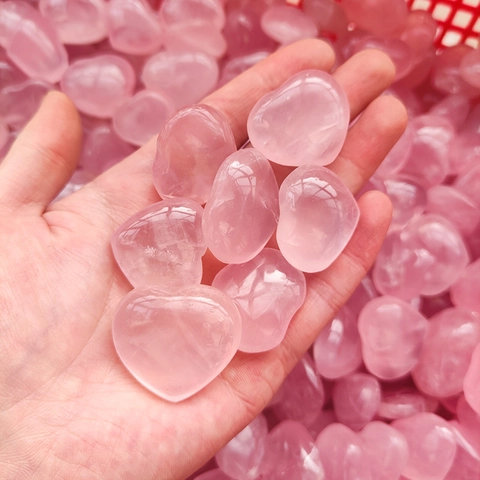 Pièce à Main en Pierre de Guérison Polie Cœur en Cristal de Quartz Rose Naturel pour Décoration et Ornement de Table