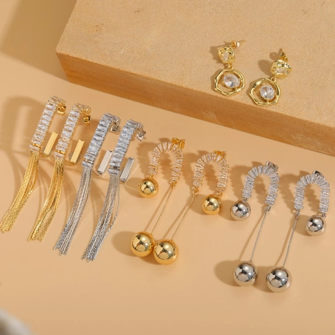 Orecchini a Cerchio in Rame di Lusso con Zirconia a Forma di U e C per Donna Orecchini Pendenti Geometrici con Nappa Oro Argento