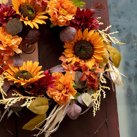 Artificial Sunflower Wreath Autumn Harvest Thanksgiving Christmas Front Door Decoration Satin Flowers Rattan Base Warm Floral