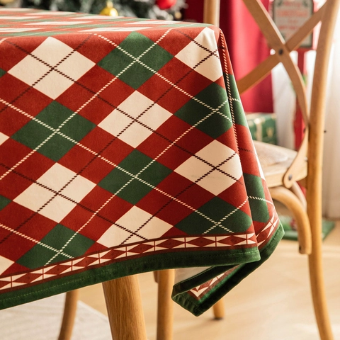 Christmas Tablecloth Argyle Diamond Plaid Soft Velvet Fabric Waterproof Stain Resistant Retro Holiday Dinner Table Cover Decor