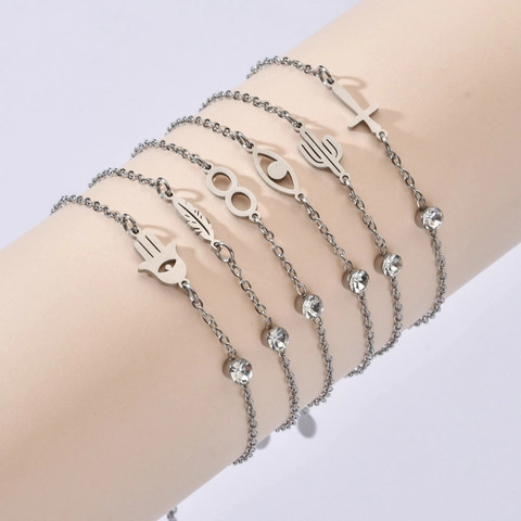 Bracciale in Acciaio Inossidabile Minimalista da Donna Stile Francese Bracciale con Ciondolo Strass Croce Cactus Malocchio