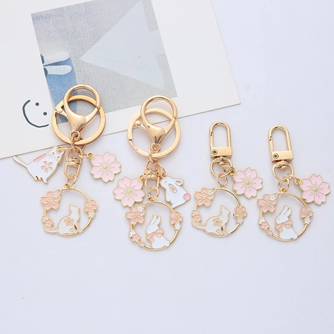 Japanischer Kirschblüten Hase Katze Schlüsselanhänger Zinklegierung Emaille Vergoldet Taschenanhänger Süßes Florales Accessoire