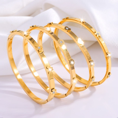Pulsera De Acero De Titanio Chapada En Oro Con Dijes De Flores Corazón Estrellas De Diamantes De Imitación Brazalete Dulce Para Mujer