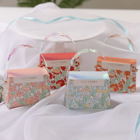 Floral Paper Gift Box Portable Iridescent Handle Wedding Candy Box Party Favor Handheld Best Wishes Decor