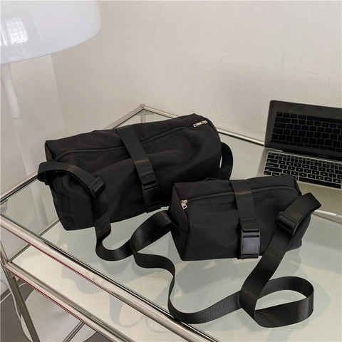 Borsa Sportiva Cilindrica In Nylon Impermeabile Grande Capacità Tracolla Viaggio Con Tracolla Regolabile E Fibbia