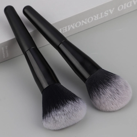Pennello Trucco Professionale Fibra Sintetica Morbida Manico In Legno Forma Fiamma Per Cipria Fard Illuminatore Bellezza Viso