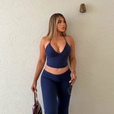 Halter V-Hals Rugloos Crop Top En Uitlopende Broek Met Hoge Taille Blauw Polyester Spandex Gebreid Sexy Nauwsluitende Pasvorm