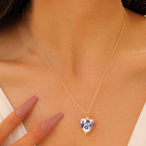 Herz Anhänger Halskette Mit Blau Weißer Keramik Porzellan Und 18K Vergoldeter Edelstahlkette Vintage Ethno Stil
