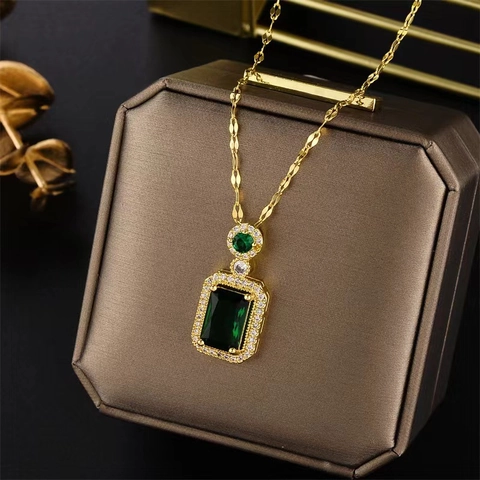 Collana con Pendente Rettangolare in Acciaio al Titanio Verde Smeraldo Rosso Rubino Set di Gioielli con Strass da Donna