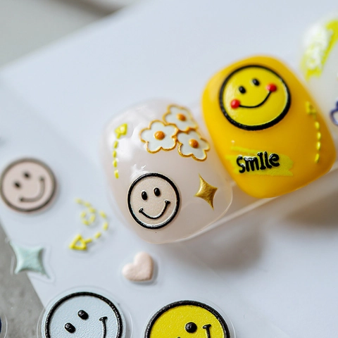 Autocollants Pour Ongles Relief 3D Dessin Animé Visage Souriant Arc-En-Ciel Fleur Autocollants DIY Décoration Manucure