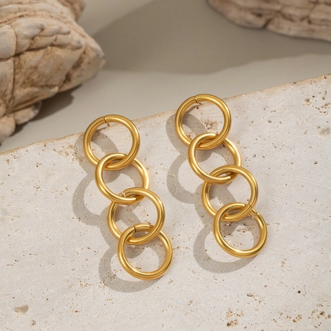 Orecchini Pendenti A Cerchi Intrecciati Acciaio Inossidabile Placcato Oro 18K Impermeabile Ipoallergenico Elegante Donna