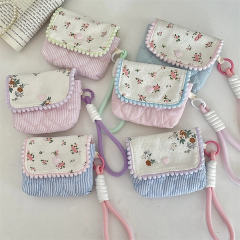 Mini Storage Pouch Quilted Cotton Fabric Floral Heart Button Earphone Case Portable Wristlet Travel Bag Padded Design