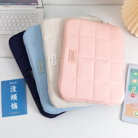 Quilted Checkered Laptop Sleeve Bag Shockproof Polyester Minimalist Notebook Case For Tablet And Notebook